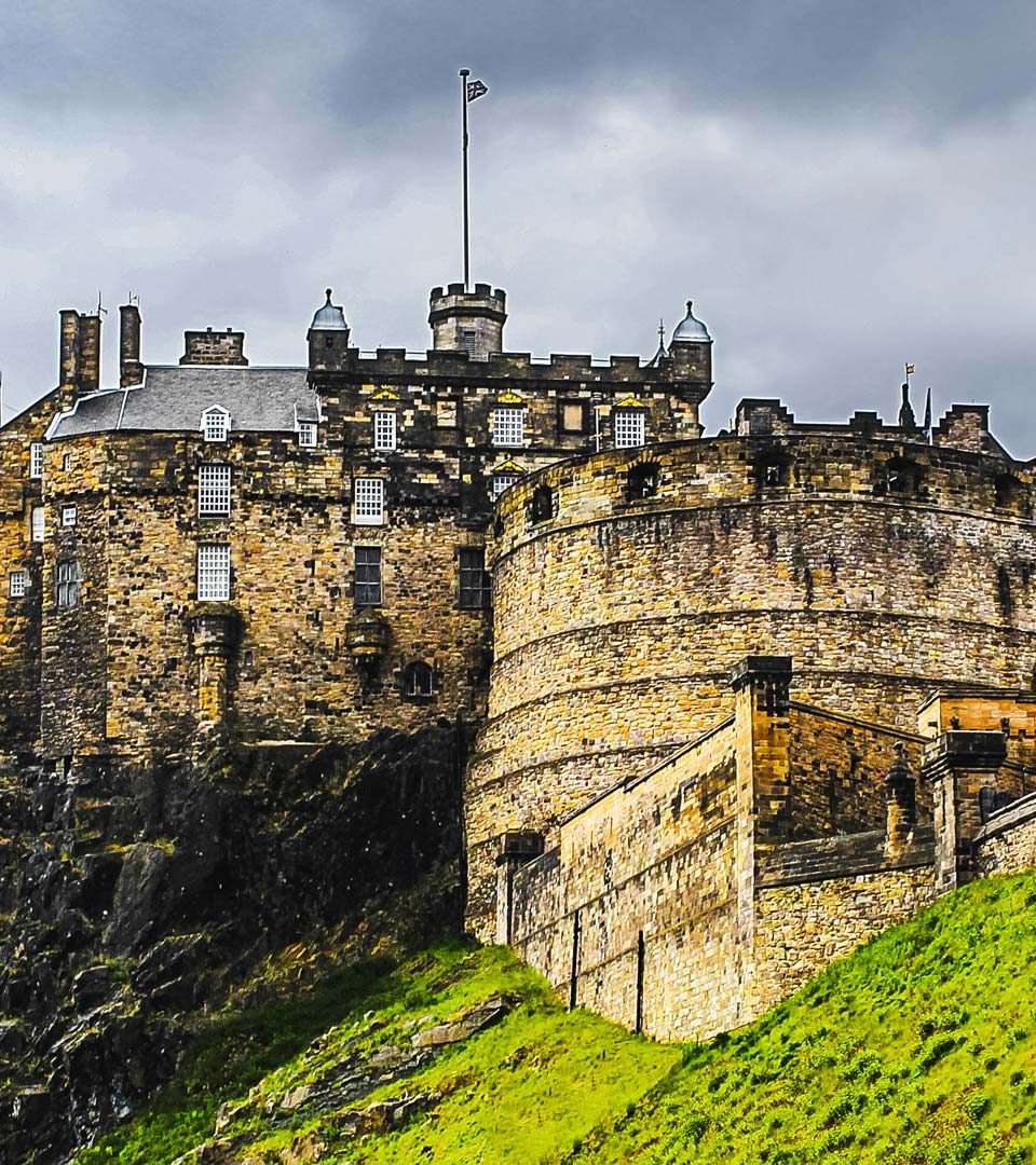 View of Edinburgh Castle from the Grassmarket